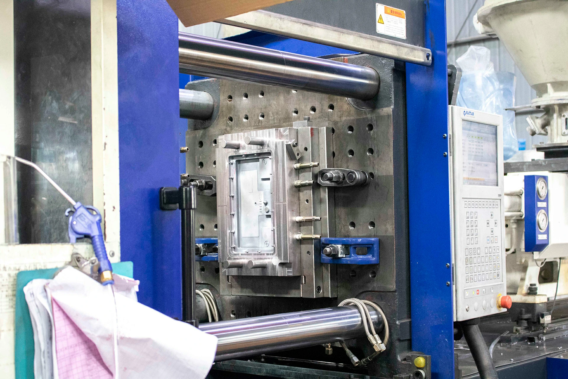 QSY Injection Molding Machine